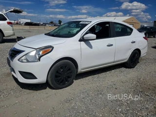 NISSAN VERSA SV
