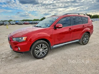 MITSUBISHI OUTLANDER SE
