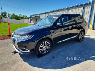 MITSUBISHI OUTLANDER SE