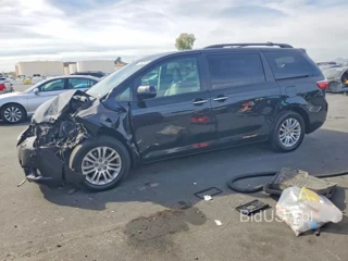 TOYOTA SIENNA XLE PREMIUM 8-PASSENGER