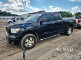 TOYOTA TUNDRA DOUBLE CAB SR5