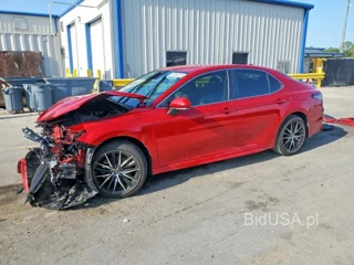 TOYOTA CAMRY SE