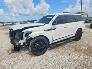 LINCOLN NAVIGATOR RESERVE