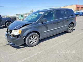 CHRYSLER TOWN & COUNTRY TOURING