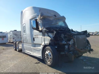 FREIGHTLINER FREIGHTLINER NEW CASCADIA 126
