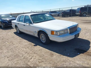 LINCOLN LINCOLN TOWN CAR EXECUTIVE