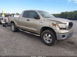 TOYOTA TOYOTA TUNDRA SR5 V8