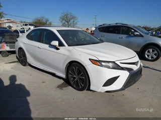 TOYOTA TOYOTA CAMRY SE