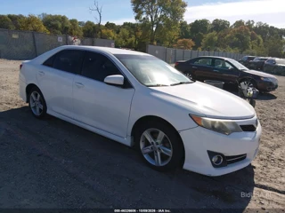 TOYOTA TOYOTA CAMRY SE