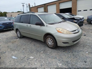 TOYOTA TOYOTA SIENNA LE