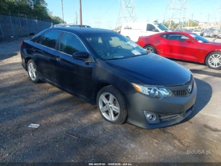 TOYOTA TOYOTA CAMRY SE
