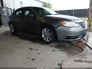 CHRYSLER CHRYSLER 200 TOURING
