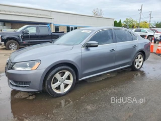 VOLKSWAGEN PASSAT SE