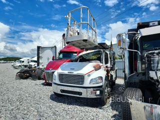 FREIGHTLINER M2 106 MEDIUM DUTY
