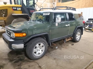 TOYOTA FJ CRUISER