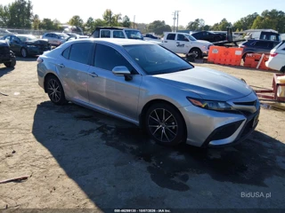 TOYOTA TOYOTA CAMRY SE