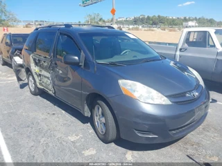 TOYOTA TOYOTA SIENNA LE