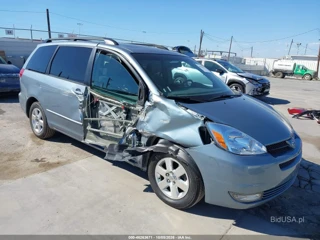 TOYOTA TOYOTA SIENNA XLE