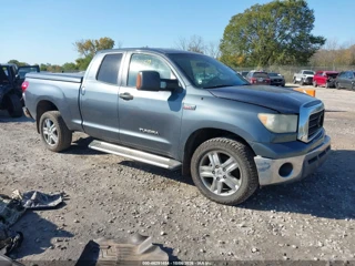 TOYOTA TOYOTA TUNDRA SR5 5.7L V8