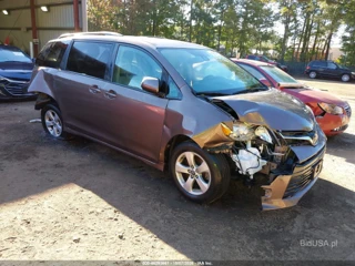 TOYOTA TOYOTA SIENNA LE 8 PASSENGER