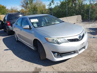 TOYOTA TOYOTA CAMRY SE