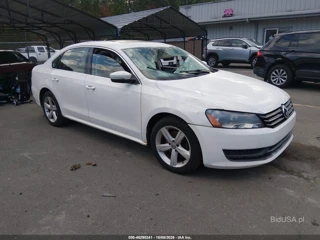 VOLKSWAGEN VOLKSWAGEN PASSAT 2.5L SE