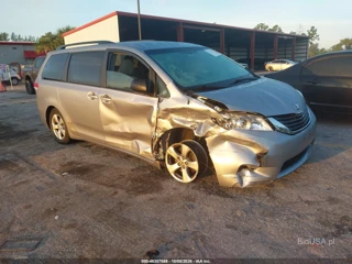 TOYOTA TOYOTA SIENNA LE V6 8 PASSENGER
