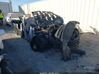 TESLA TESLA MODEL S