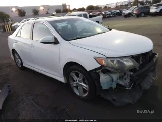 TOYOTA TOYOTA CAMRY SE