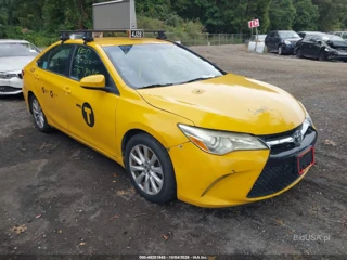 TOYOTA TOYOTA CAMRY SE