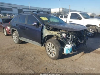 TOYOTA TOYOTA RAV4 XLE PREMIUM