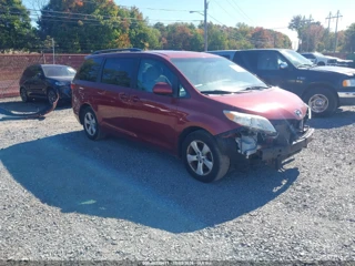 TOYOTA TOYOTA SIENNA LE