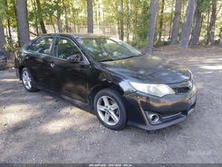 TOYOTA TOYOTA CAMRY SE