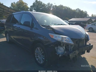 TOYOTA TOYOTA SIENNA XLE 8 PASSENGER