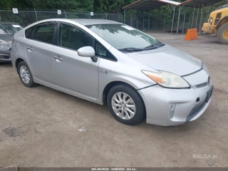TOYOTA TOYOTA PRIUS PLUG-IN