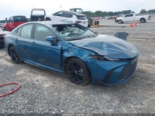 TOYOTA TOYOTA CAMRY SE