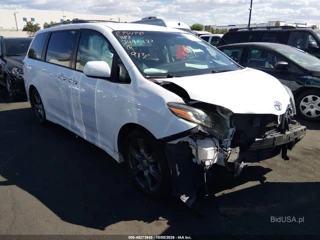 TOYOTA TOYOTA SIENNA SE 8 PASSENGER