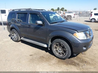 NISSAN NISSAN PATHFINDER SE