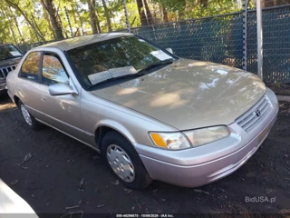 TOYOTA TOYOTA CAMRY LE