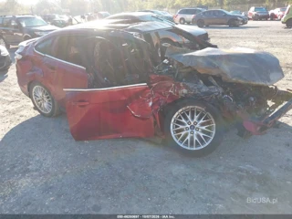 FORD FORD FOCUS TITANIUM