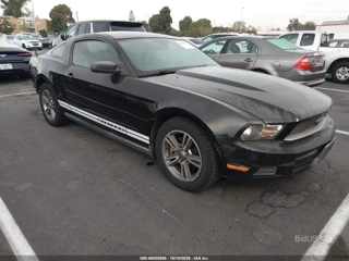 FORD FORD MUSTANG V6 PREMIUM