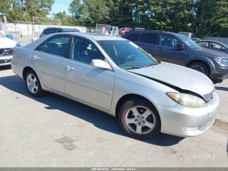TOYOTA TOYOTA CAMRY SE