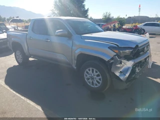 TOYOTA TOYOTA TACOMA SR5
