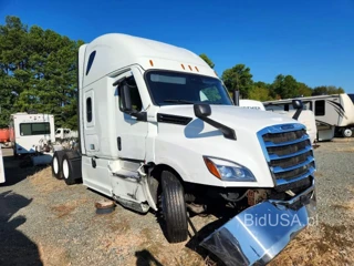 FREIGHTLINER CASCADIA 126