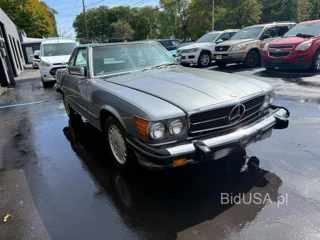 MERCEDES-BENZ 560 SL
