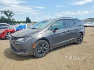 CHRYSLER PACIFICA AWD