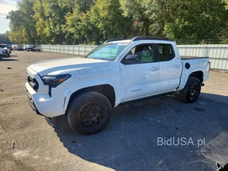 TOYOTA TACOMA SR5