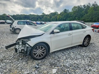 TOYOTA AVALON XLE PREMIUM