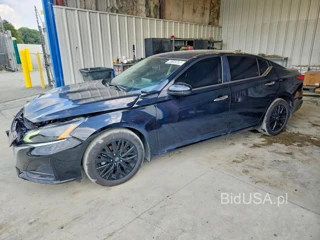 NISSAN ALTIMA SV