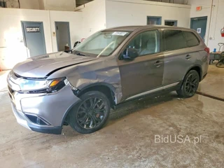 MITSUBISHI OUTLANDER SE